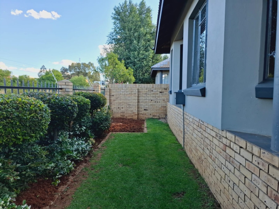 3 Bedroom Property for Sale in Langenhovenpark Free State